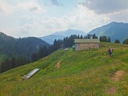 84 arrivando fino alla Baita di Costa Piana (1716 m.)